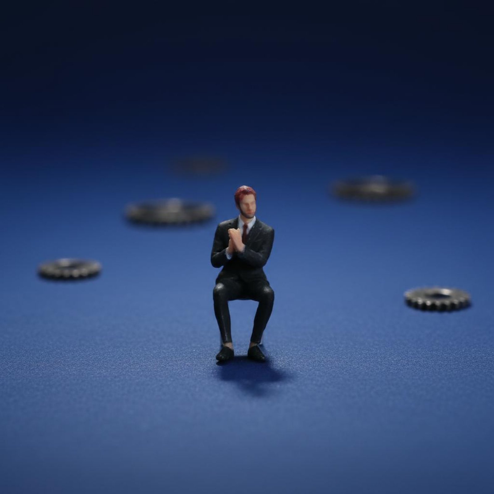 Figura de Homem Sentado em Esc - Men'S Suit Accessories avaliação e preço